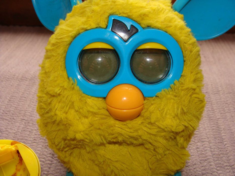 Furby Amarelo - para reaproveitamento