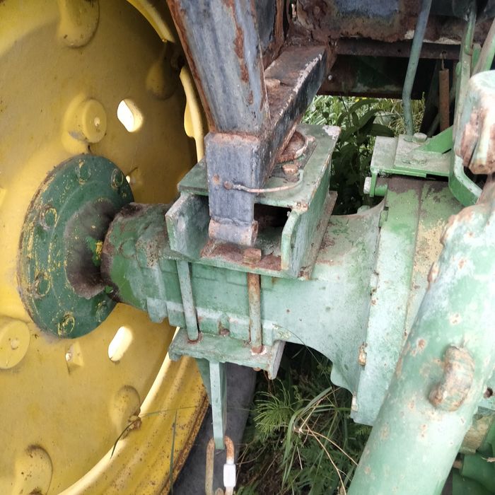 John Deere 3130 - uszkodzony