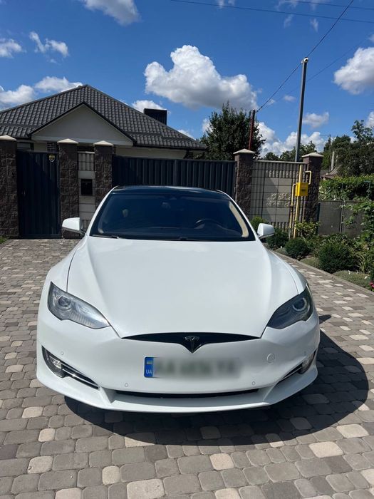 Оренда авто на весілля,корпоративи та інші свята. Tesla Model S