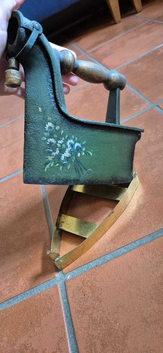 Ferro de Engomar Antigo - Peça de Coleção Vintage