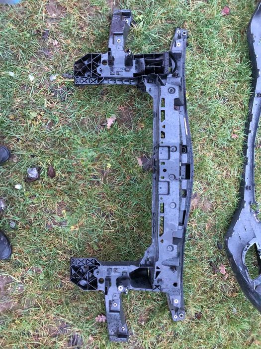 Pas Przedni zderzak grill Mercedes Sprinter W907 W910 A9078800900