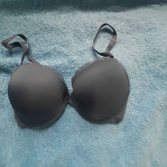Бюстгалтер  85В без пуш апу