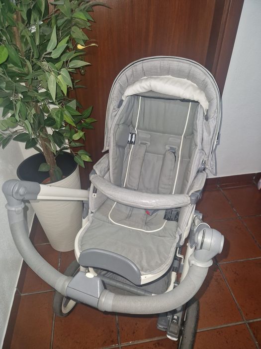 Carrinho bebecar com ovo e isofix (como novo, com pouco uso)