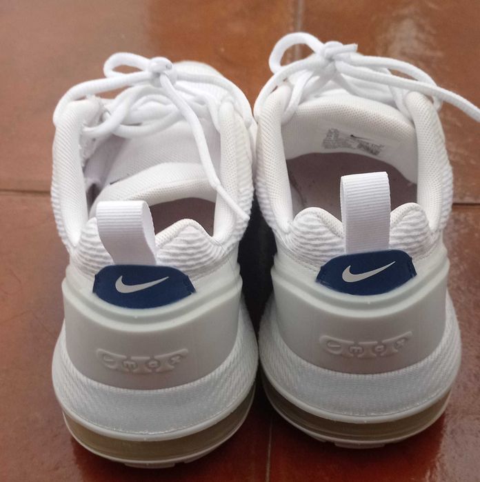 Nike Air Max sem etiqueta