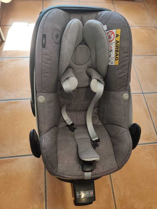 Carrinho bebé Confort + Acessórios