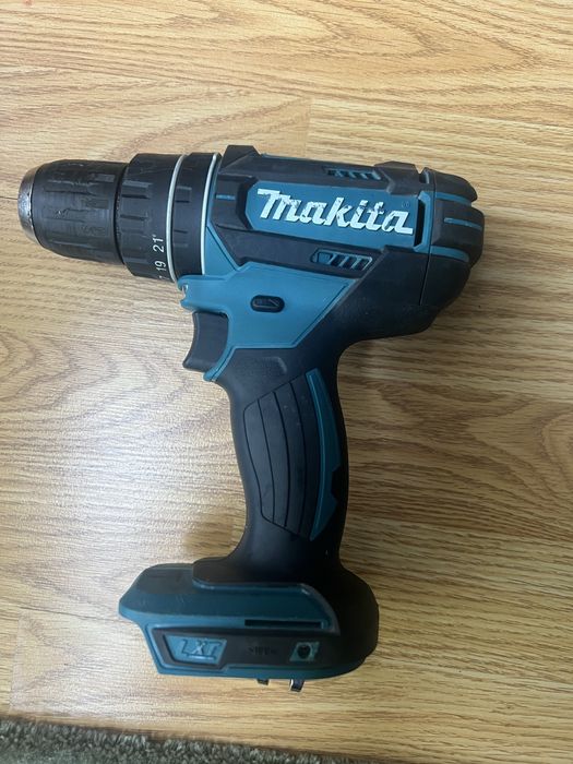 Makita dhp  482  .