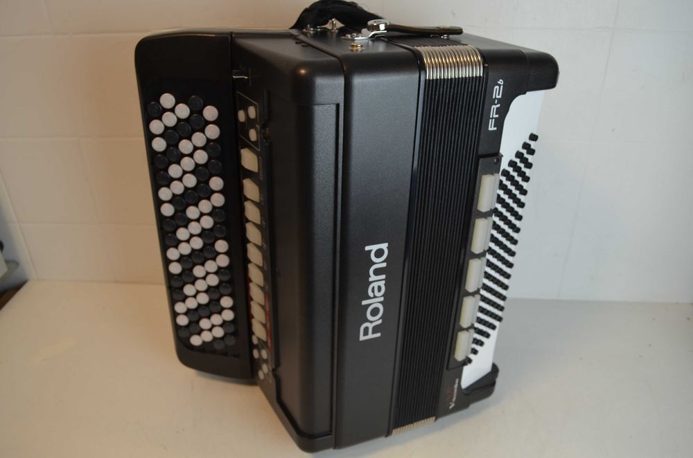 Acordeao roland FR 2.  N 349