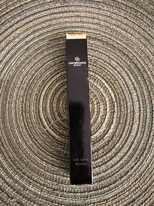 Tusz czarny do rzęs Giordani Gold