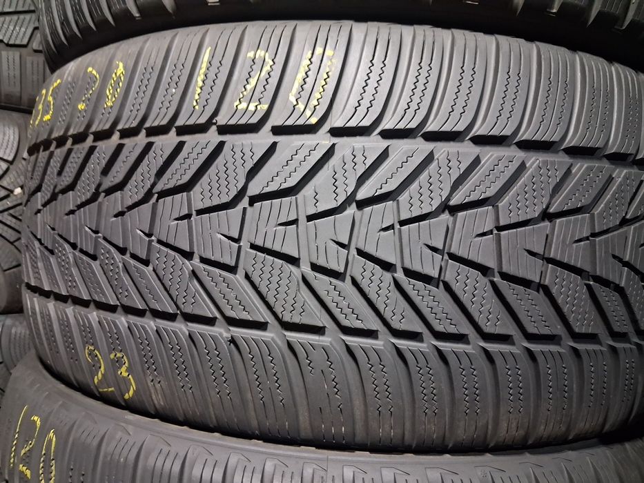 255/35 R20 Hankook isept evo 3 шини б/у зима  Пара