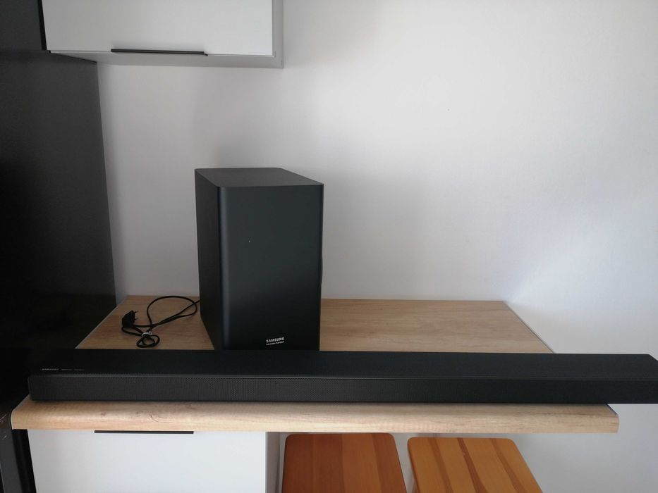 Soundbar Samsung HW-Q60R/EN. Stan idealny.