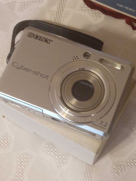 Sony Cyber-shot DSC-S730