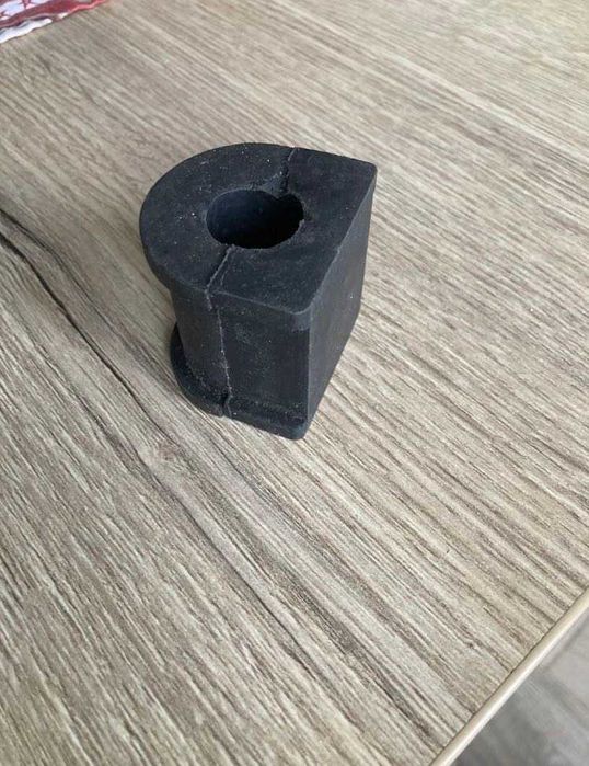 Łącznik stabilizatora do poloneza gumowy, nowy