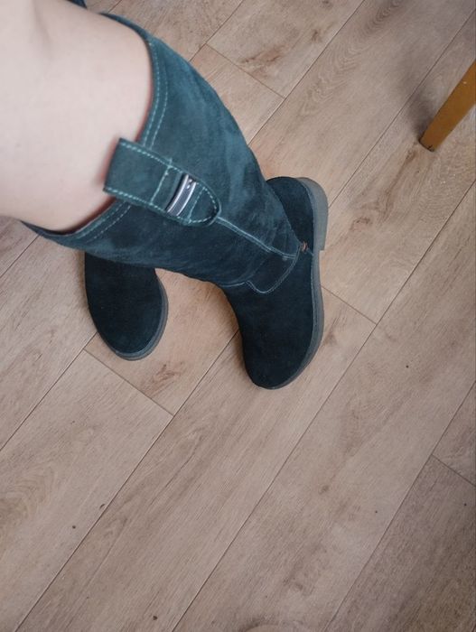 Натуральные замшевые сапоги