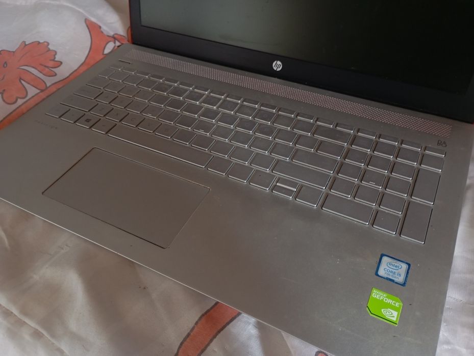 HP 15-CC501 / i5 7200U / 16GB RAM 2133MHz / 2GB NVIDIA 940MX / 256GB SSD64738675069442121