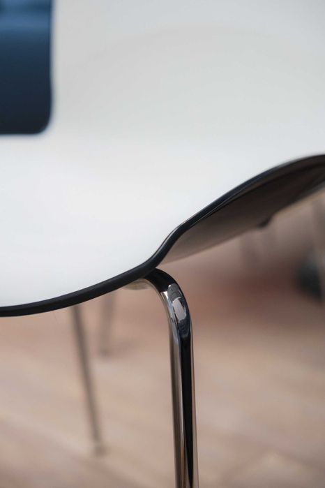 Stół okrągły do jadalni z krzesłami