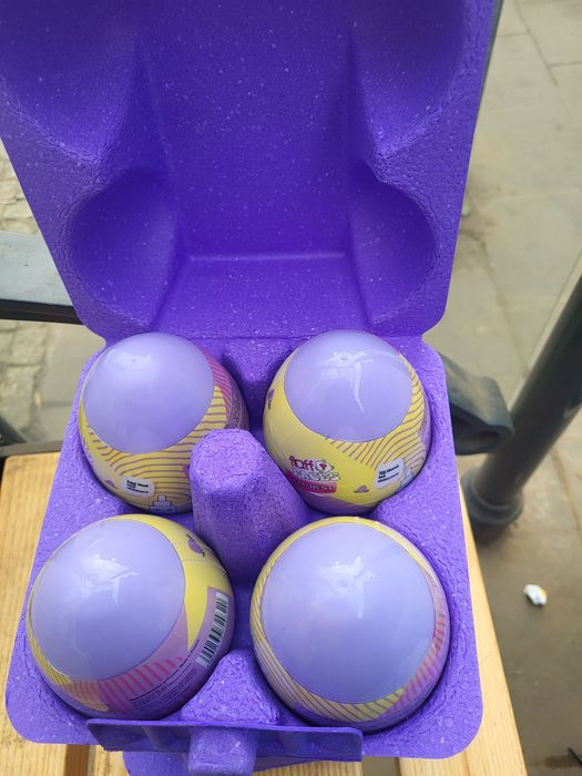 Fluff faces egg hunt