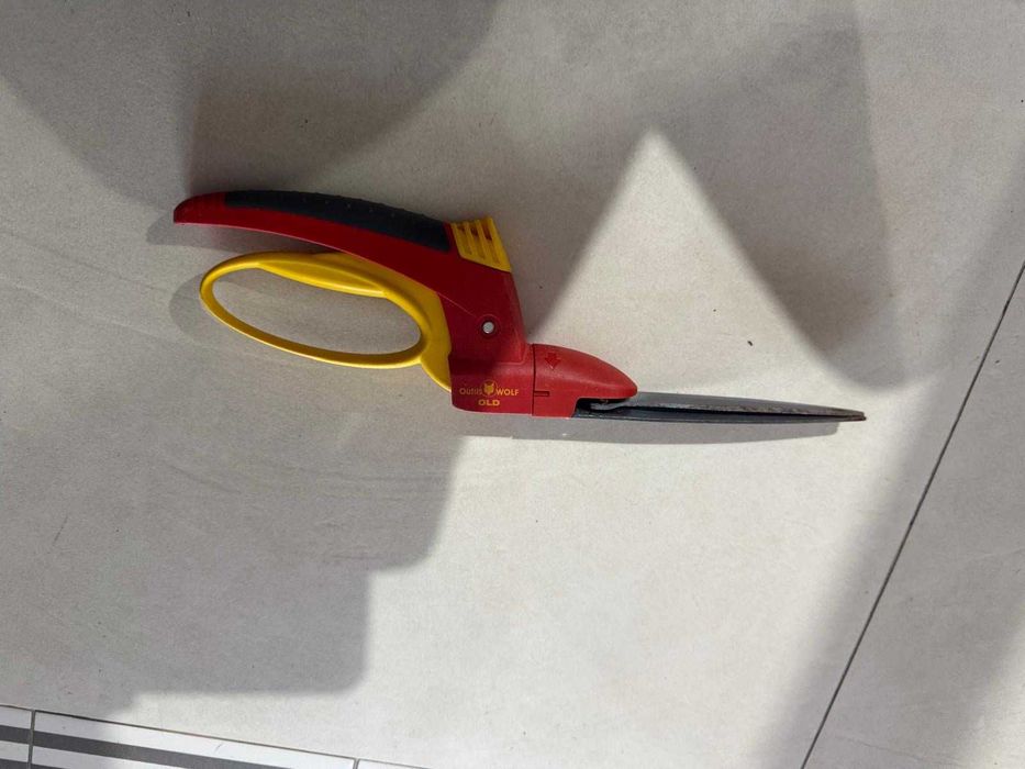 Tesoura de poda manual para jardim Outil WOLF