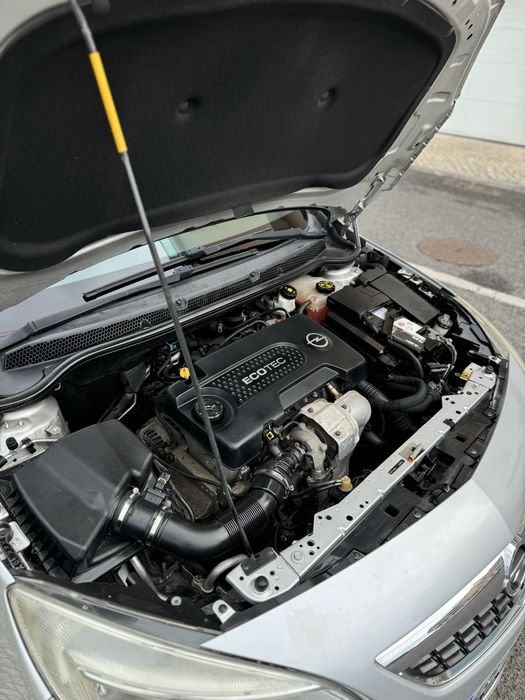 Opel Astra 1.3 CDTI 198000 kms . 1 proprietario em bom estado.