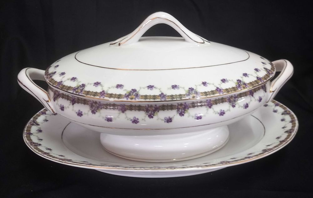 Terrina Vista Alegre marca 29 (em uso de 1922 a 1947) como nova