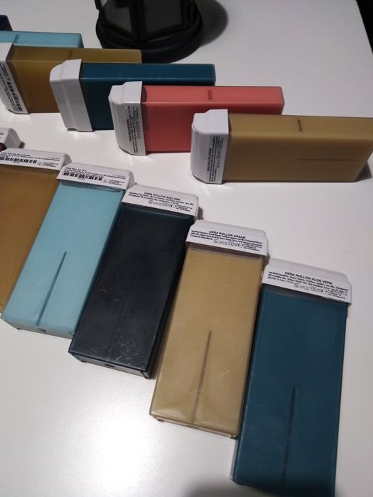 Ceras Roll On várias cores 100gr