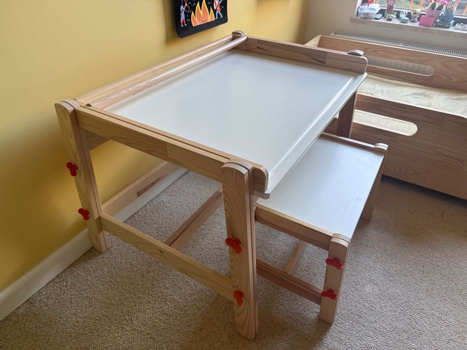 Biurko z krzesłem dla dziecka Flisat Ikea