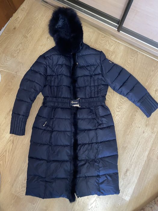 Продам зимнюю женскую куртку