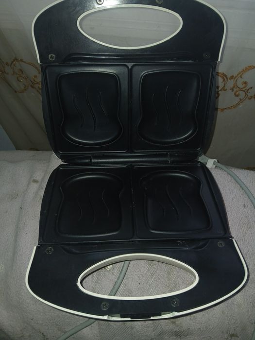 Бутербодница Philips Cucina HD2400, Б/У.