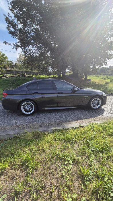 BMW Série 5 (2016) Pack M Original – 190cv – Estado Impecável