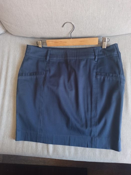 Spódnica niebieska nad kolano