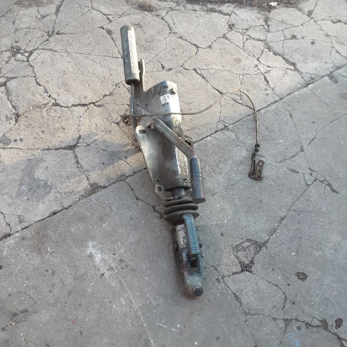 Тяговое устройство для прицепа на 3 т