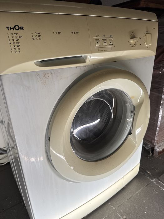 Máquina de lavar roupa Thor