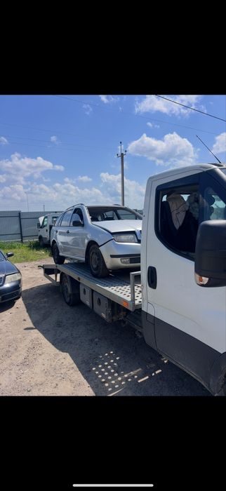 Евакуатор цілодобово Лавета перевезення авто Городок