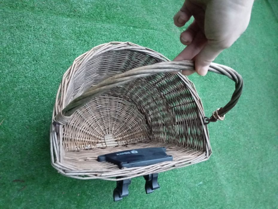 wiklinowy koszyk rowerowy BROYX