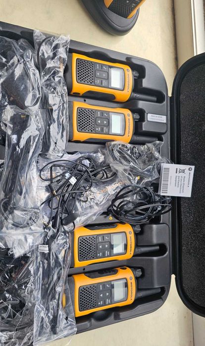 комплект 4 рацій Motorola TLKR T80 Extreme ORG.