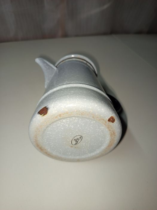 Cafeteira antiga de esmalte