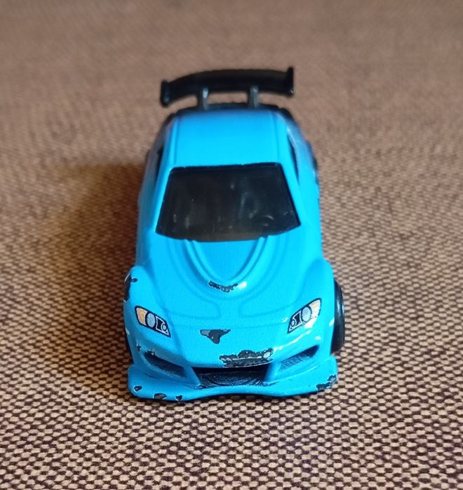 Hot Wheels 2004 Mazda RX8.