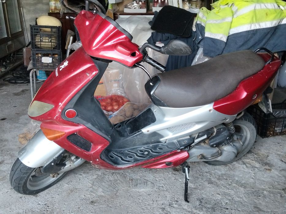 Peugeot scooter como nova