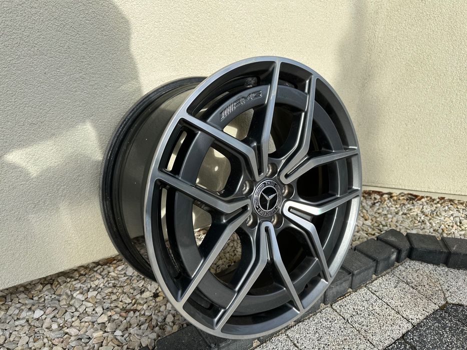 Felga 19 Mercedes E-klasa W213 AMG A213401  9JX19 ET49 Stan BDB