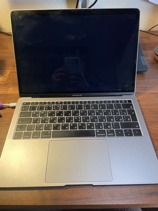 MacBook Air 13” – Intel Core i5 1.6GHz | 8GB RAM