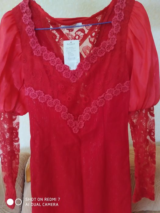 Платье новое, красного цвета