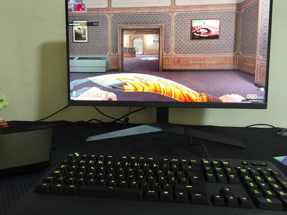 Monitor LG Ultragear 27, 180hz, 1MS - Como Novo
