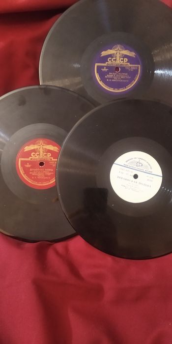 Продам пластинки - вальсы,польки,румба,танго.-14 шт.