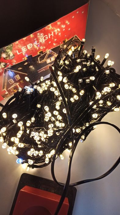 Новорічні прикраси, герлянди