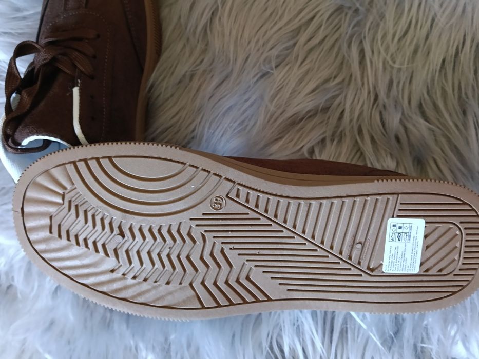 Продам жіночі кеди