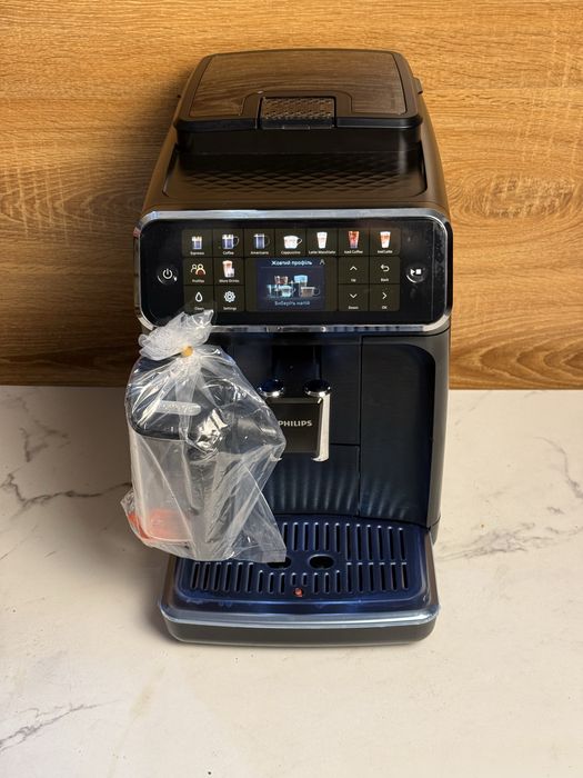 Кавомашина Philips 5500 series LatteGo з Гарантією!