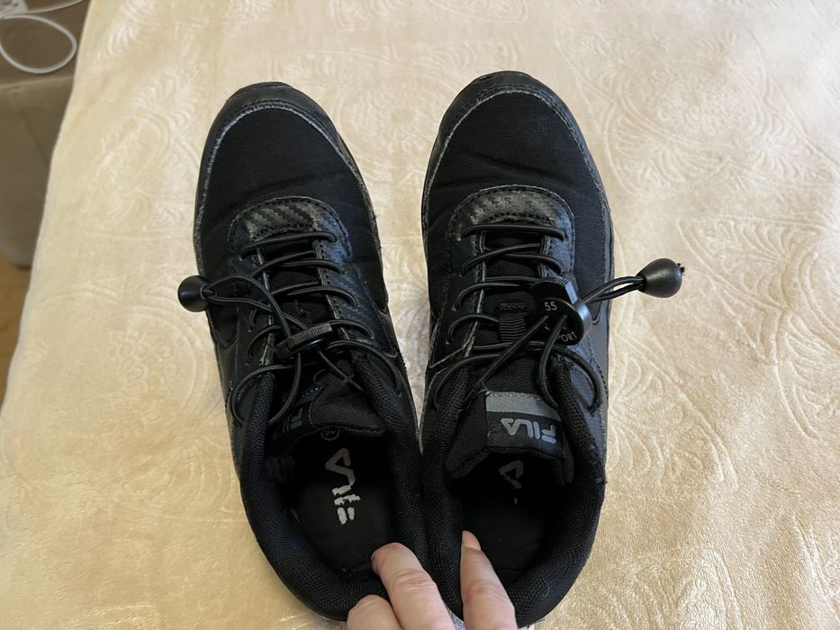 Чёрные Кроссовки Fila  36р. 22 см стелька. Оригинал