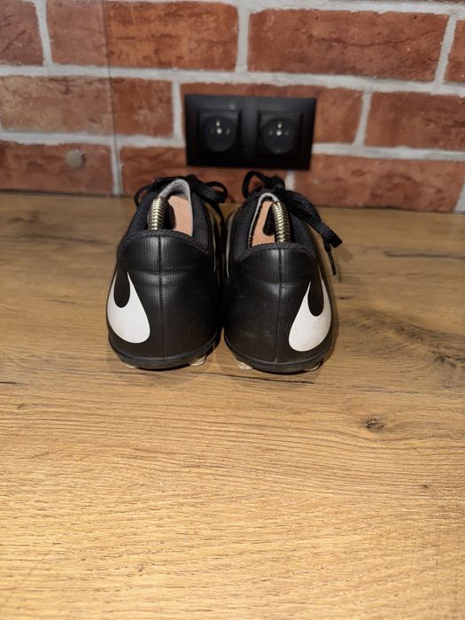 Korki Nike Bravata