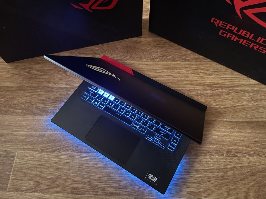 ASUS ROG Strix RTX 3050, Ryzen 5 5600H, 16GB DDR4, 512GB SSD, 144Hz