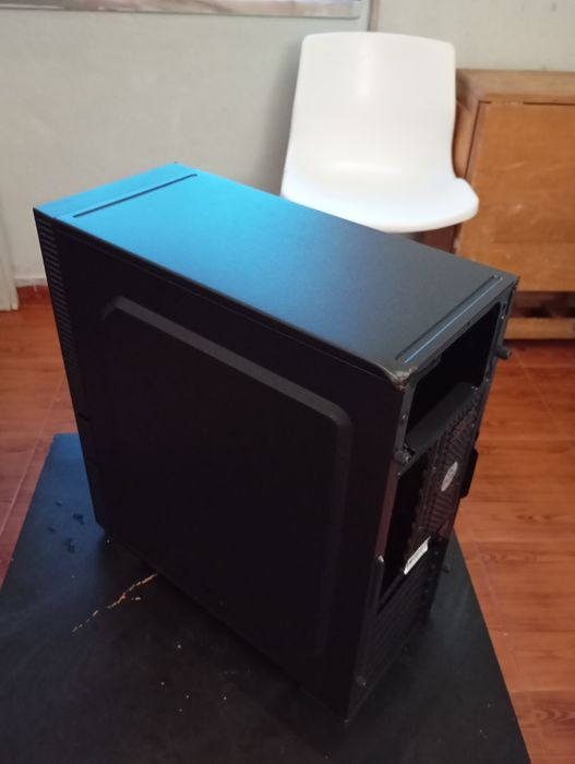 Caixa de PC nova com ventoinhas de LED's