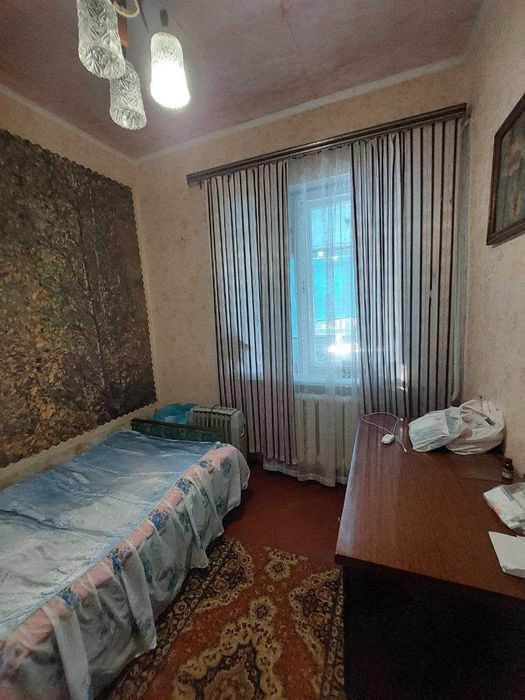 Продам 1\2 частину будинку с. Зідьки